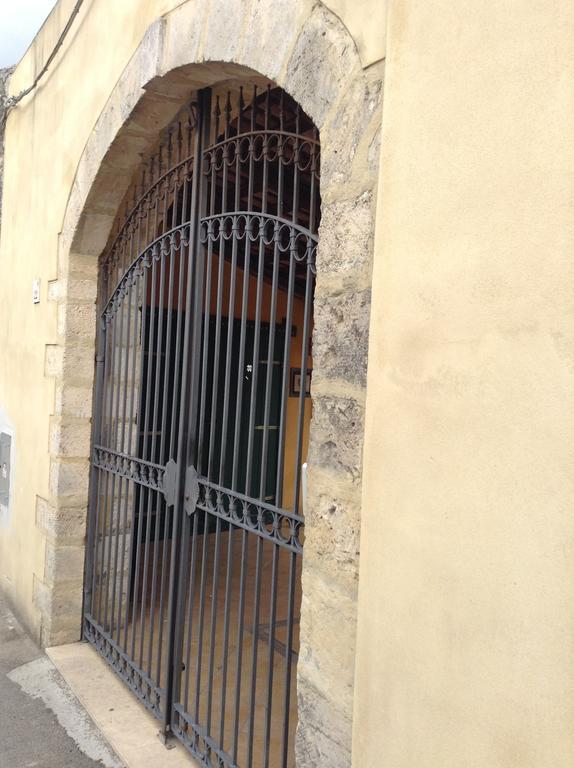 L'Antica Cantina Usini Exterior photo